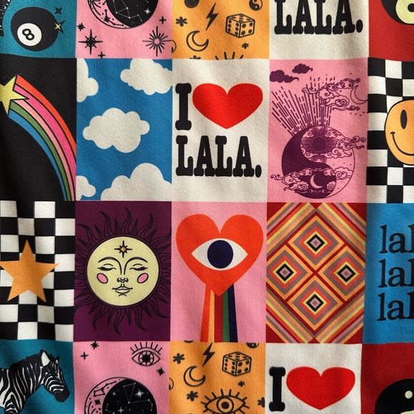 The Original Discontinued Dressed in LaLa 
Signature Print Pleated Wide Leg Pant - Picture 10 of 12